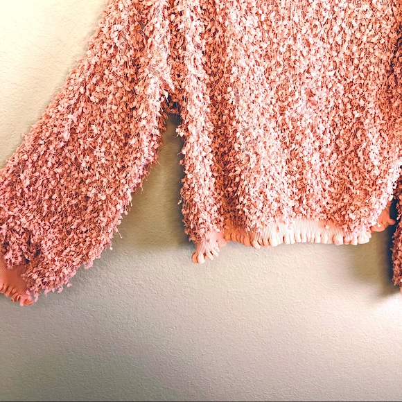 WISHLIST Soft Pink Popcorn Ruffle Mock Top M/L NEW - Picture 6 of 9